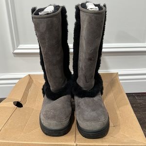 UGG SUNBURST TALL WINTER BOOT SZ 6 (blk/gray)